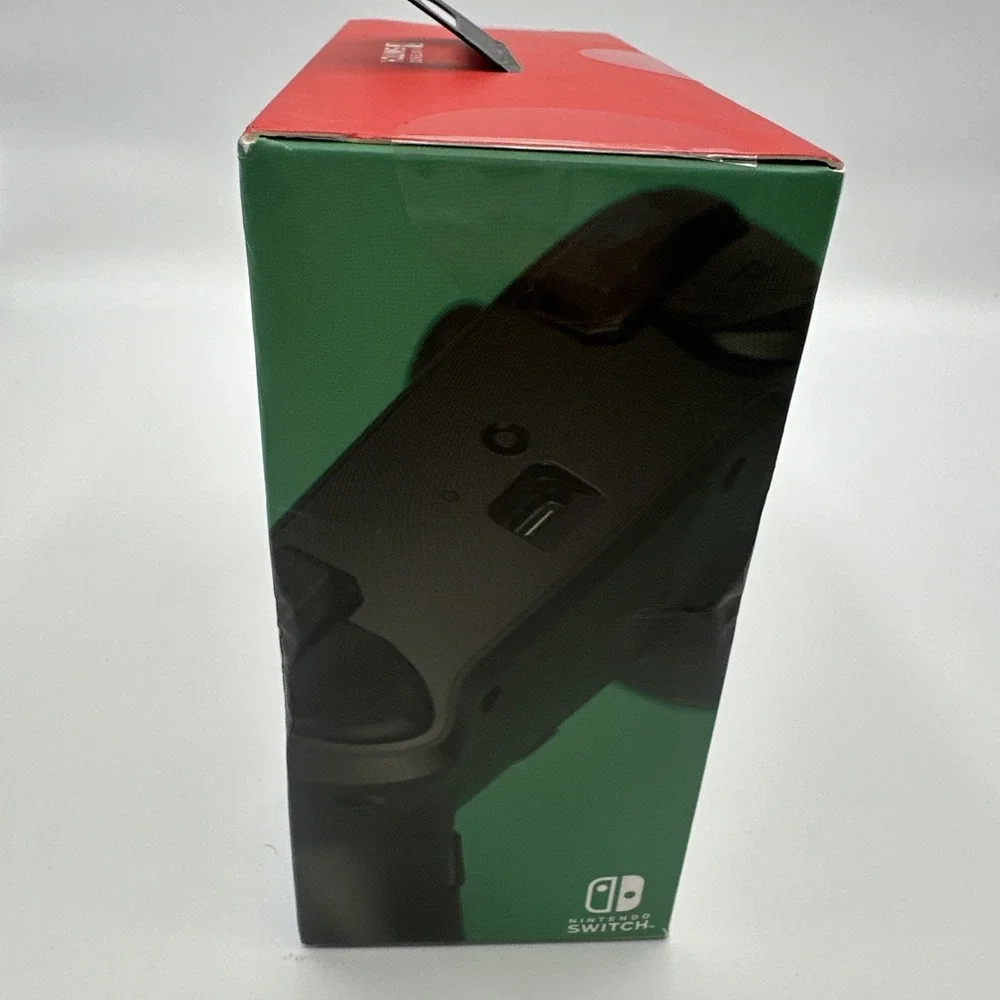 NEW Nintendo Switch - Pro Wireless Controller